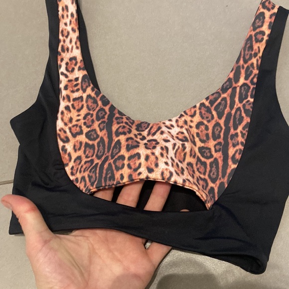 BEACH RIOT leopard print workout shorts set, size XS - Picture 5 of 12